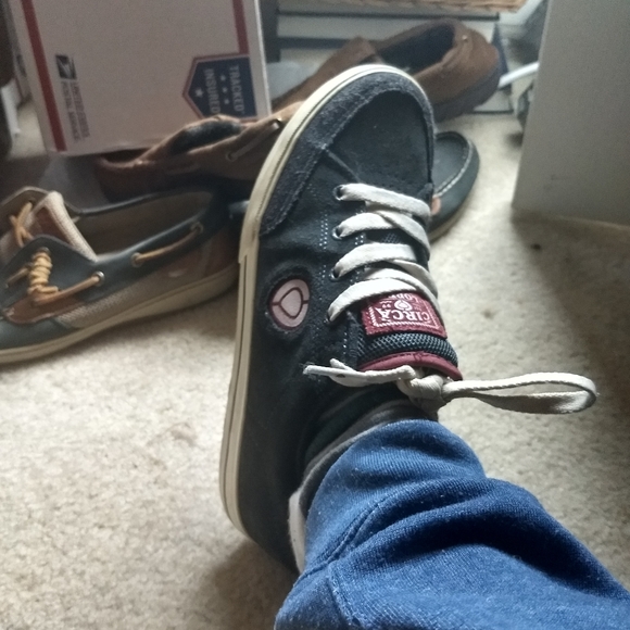 Circa Unisex Board Shoes size 8 (7.5) - Picture 7 of 7